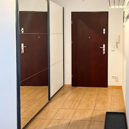 Uroczy Pod Skarpa Lägenhet *